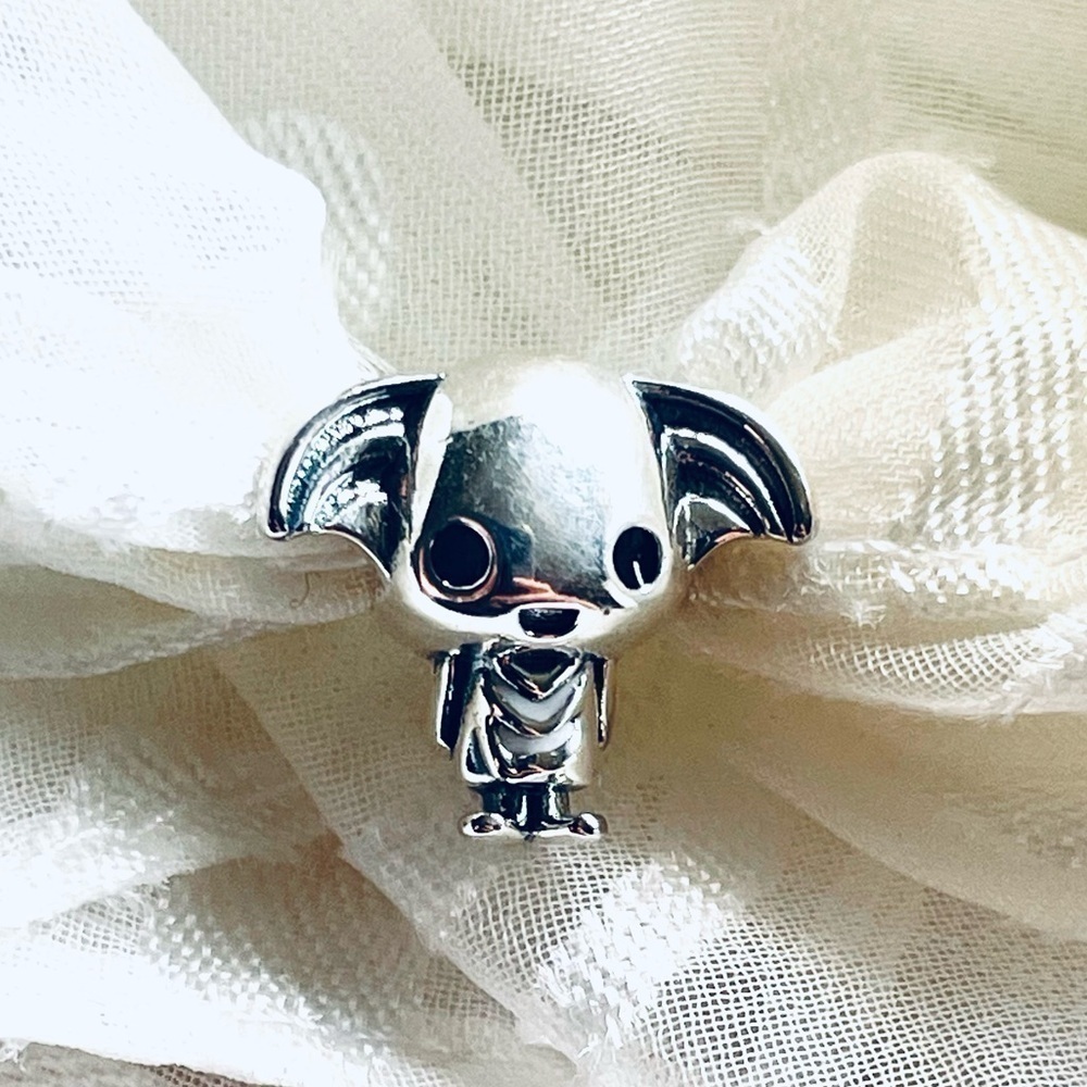 🧙‍♂️ NWOT Dobby The Free Elf – Harry Potter Charm ✨